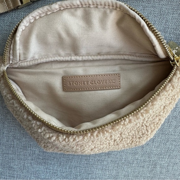 Stoney Clover Lane Cozy Sherpa Belt Bag - Picture 4 of 5